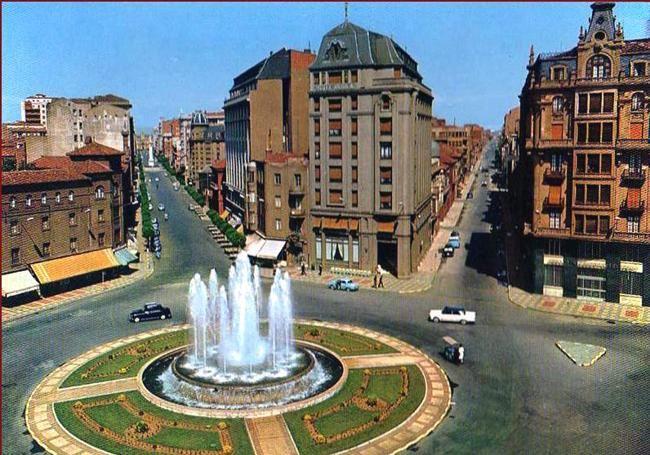 La plaza de Santo Domingo en la década de los 60.